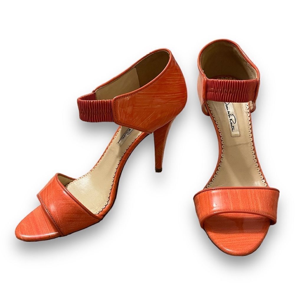 Oscar De La Renta Pumps Coral Patent Leather Orange pumps 🌟🌟🌟